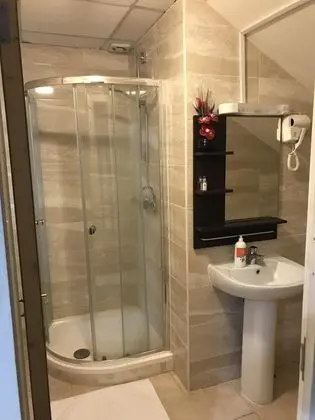 Süit, Banyolu/Duşlu