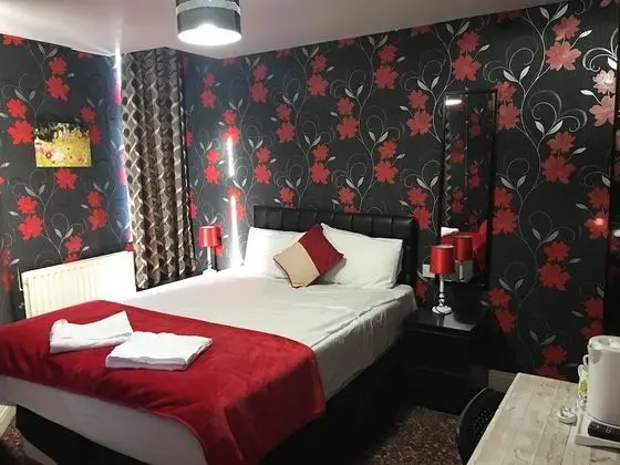 Tek Büyük Yataklı Oda, Banyolu/Duşlu