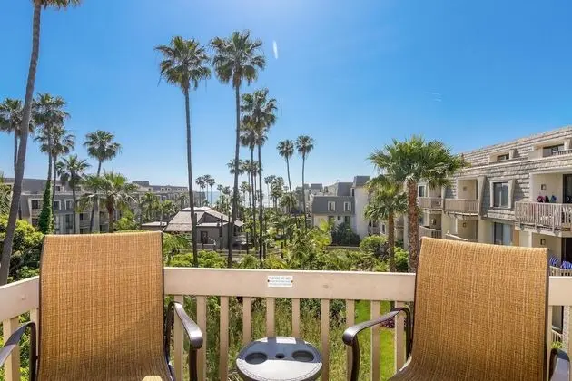 Ev, Birden Çok Yatak (Pacific Palms)
