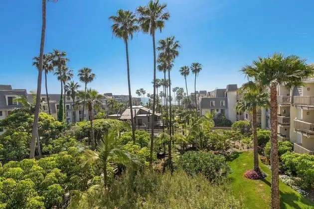 Ev, Birden Çok Yatak (Pacific Palms)