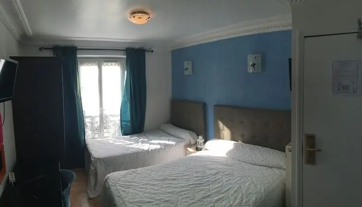 Üç Kişilik Oda