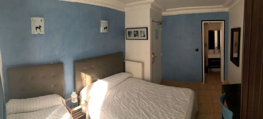 Üç Kişilik Oda