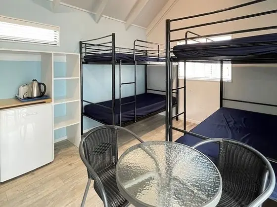 Basic Kulübe (Sleeps 8)