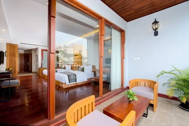 Premier Oda, Balkon