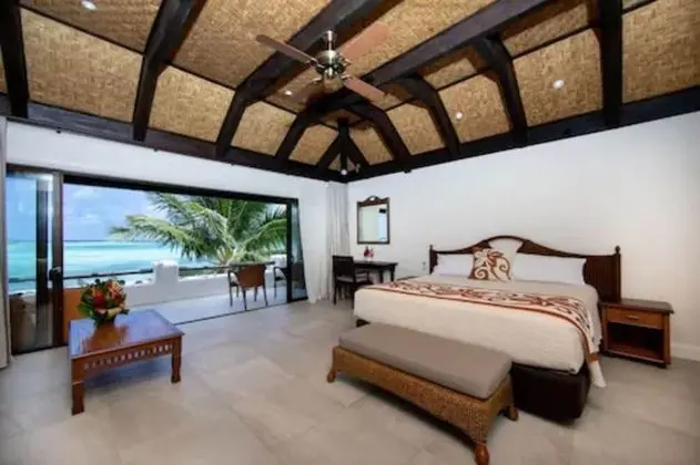 Premium Beachfront Suite