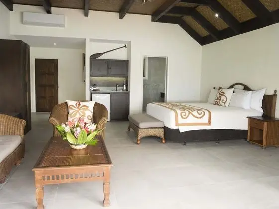 Premium Beachfront Suite