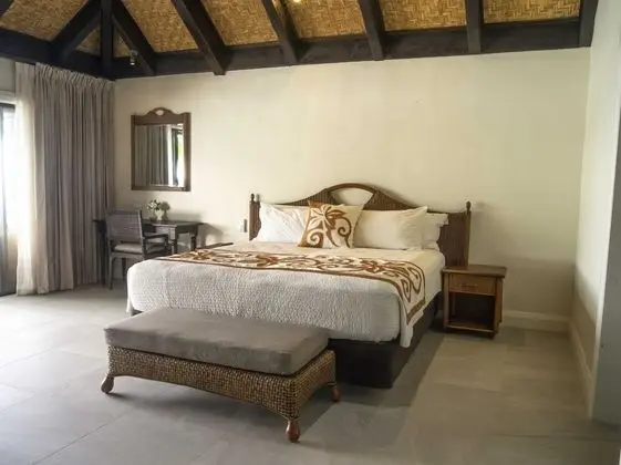 Premium Beachfront Suite