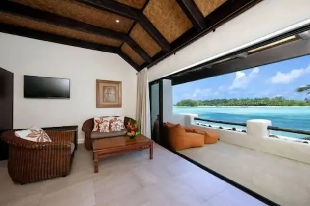 Premium Beachfront Suite