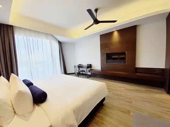 Deluxe Oda, 1 En Büyük (King) Boy Yatak, Şehir Manzaralı