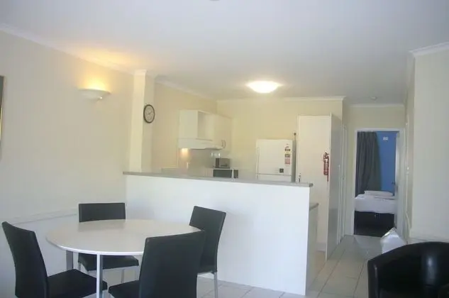Standard Apart Daire, 2 Yatak Odası, Mutfak