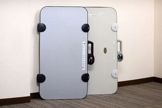 Tek Kişilik Oda, Sigara İçilmez