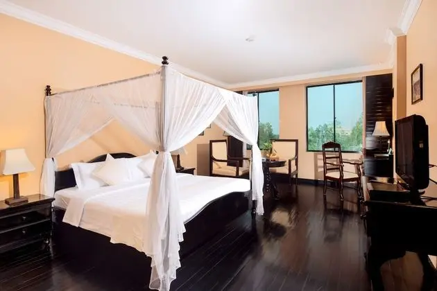 Colonial Double Room