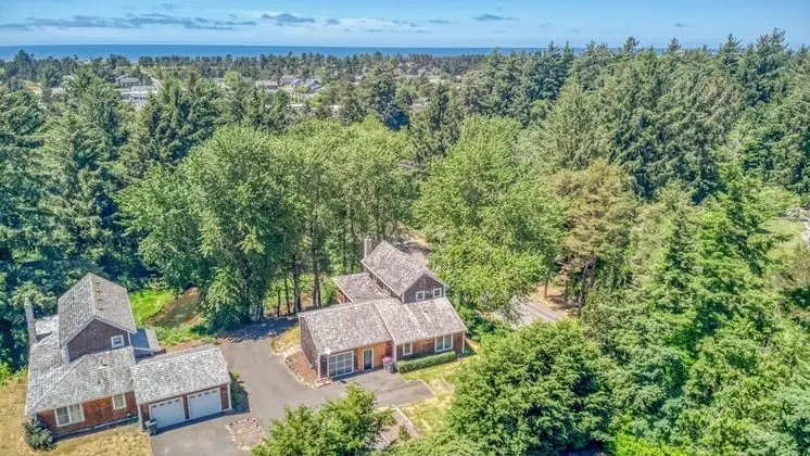 Ev, Birden Çok Yatak (Pacific Way Cottage)