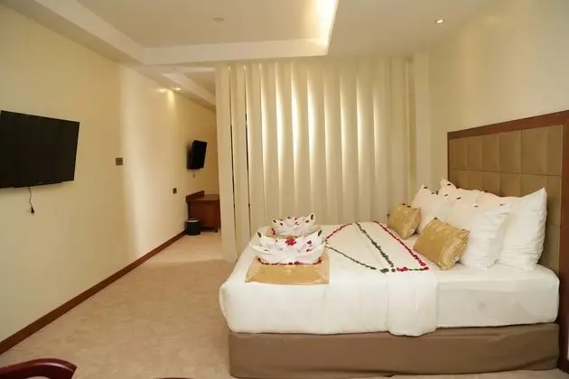 Deluxe Tek Büyük veya İki Ayrı Yataklı Oda (Pagoda View)