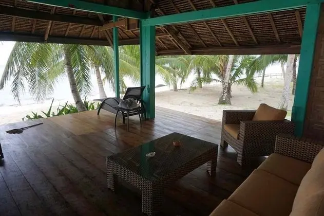 Tek Büyük Yataklı Oda, 1 Çift Kişilik Yatak, Ortak Banyo, Denize Sıfır