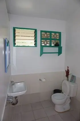 Tek Büyük Yataklı Oda, 1 Çift Kişilik Yatak, Ortak Banyo, Denize Sıfır