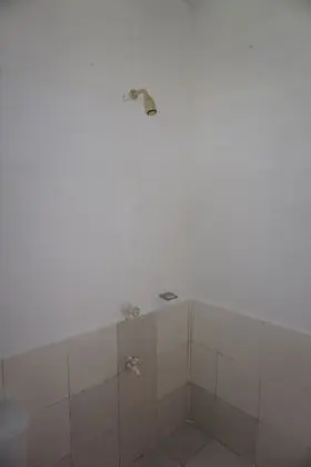 Tek Büyük Yataklı Oda, 1 Çift Kişilik Yatak, Ortak Banyo, Denize Sıfır