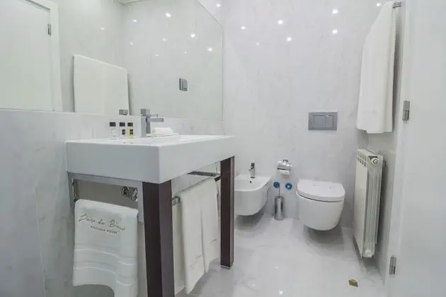 Standard Tek Büyük Yataklı Oda, Banyolu/Duşlu