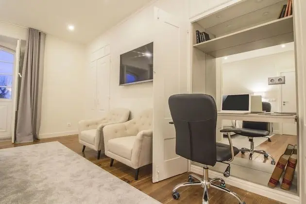 Superior Tek Büyük veya İki Ayrı Yataklı Oda, Banyolu/Duşlu