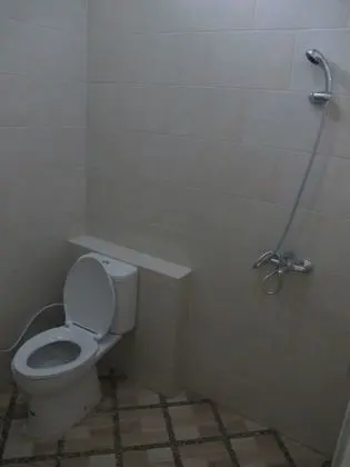 Business Oda (Shared Bathroom)
