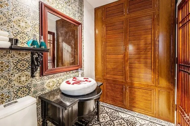 Deluxe Tek Büyük Yataklı Oda, Avlu