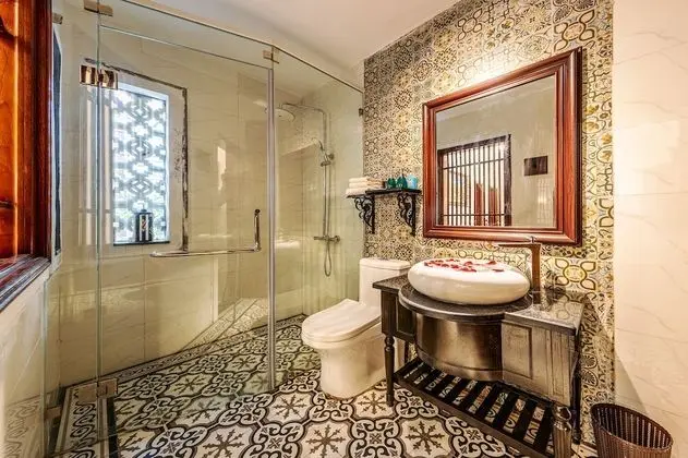 Deluxe Tek Büyük Yataklı Oda, Avlu