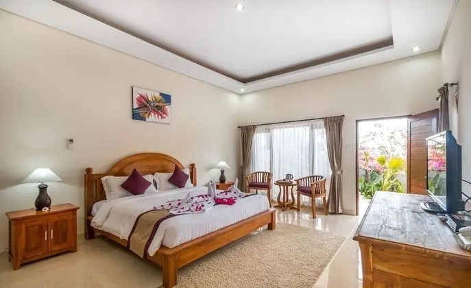 Deluxe Oda, Havuz Manzaralı