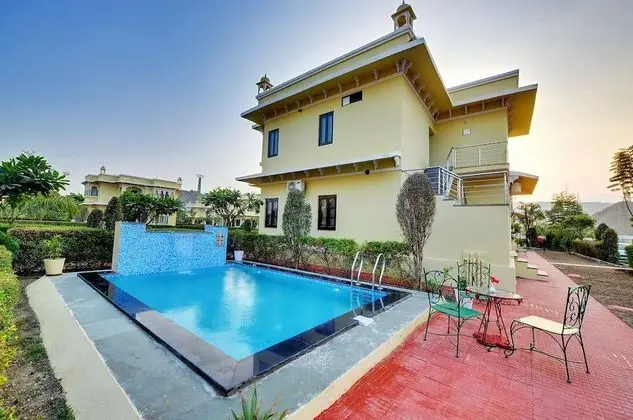 Grand Tek Büyük Yataklı Oda (Grand Pool Villa)