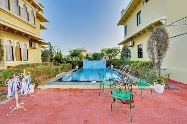 Grand Tek Büyük Yataklı Oda (Grand Pool Villa)