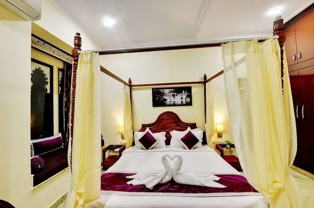 Grand Tek Büyük Yataklı Oda (Grand Pool Villa)