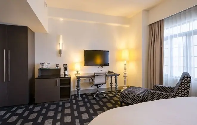 Bir En Büyük (King) Boy Yataklı, Engellilere Uygun (Maverick Room)
