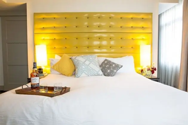Bir En Büyük (King) Boy Yataklı (Forty Winks Room)