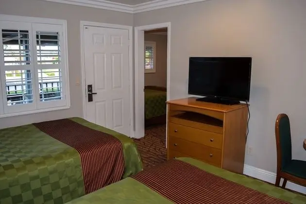Süit, 2 Yatak Odası (2 Double Beds, 1 Queen Bed)