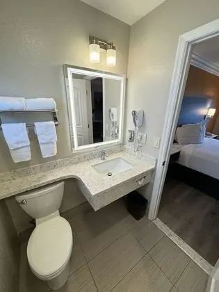 Süit, 2 Yatak Odası (2 Double Beds, 1 Queen Bed)