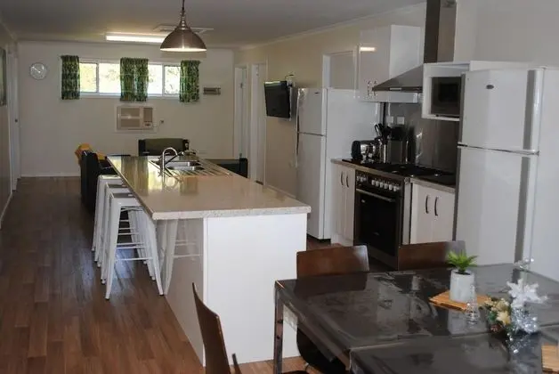 Ev, 4 Yatak Odası (Lorikeet Lodge)