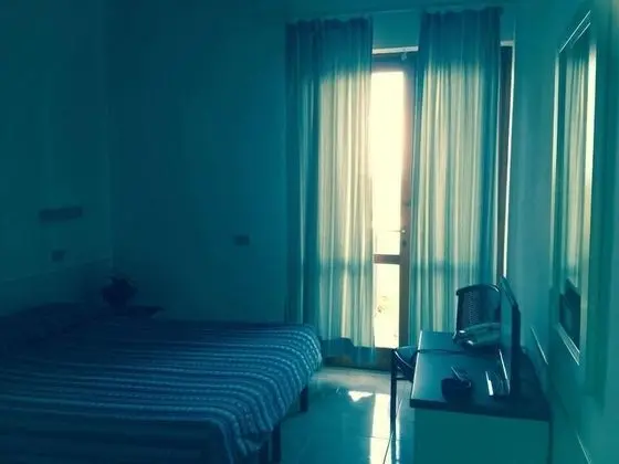 Economy Tek Büyük veya İki Ayrı Yataklı Oda, Deniz Manzaralı