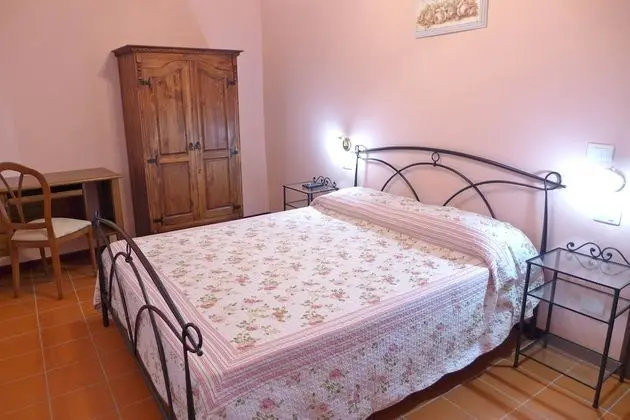 Tek Büyük Yataklı Oda, Ek Bina