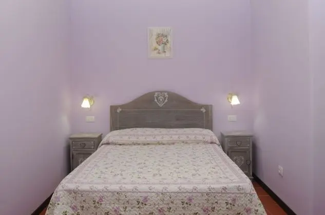 Tek Büyük Yataklı Oda, Ek Bina