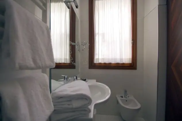 Basic Tek Büyük Yataklı Oda, Zemin Kat (Internal Courtyard)