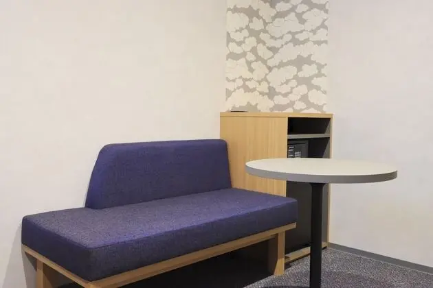 İki Ayrı Yataklı Oda, Sigara İçilmez