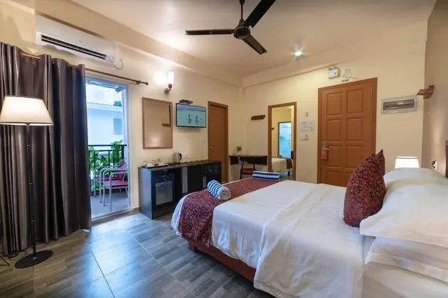 Basic Tek Büyük Yataklı Oda, 1 Yatak Odası, Balkon, Bahçe Manzaralı