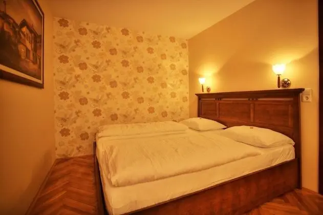 Classic Tek Büyük veya İki Ayrı Yataklı Oda