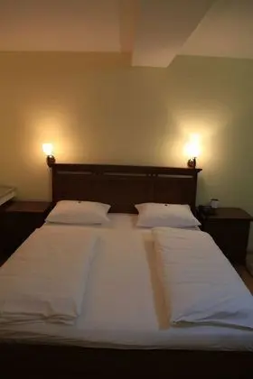 Classic Tek Büyük veya İki Ayrı Yataklı Oda