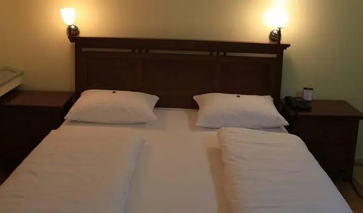 Standard Tek Büyük veya İki Ayrı Yataklı Oda