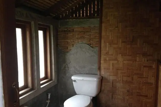 Cottage with Fan
