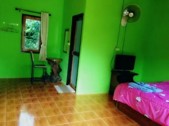Standard Fan Room