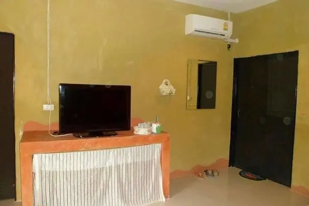 Clay Deluxe Room AC