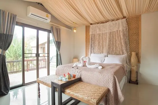 Deluxe Bungalow AC