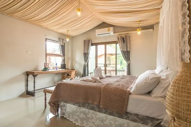 Deluxe Bungalow AC