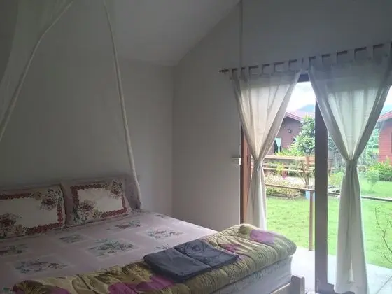 Standard Cottage Fan Room